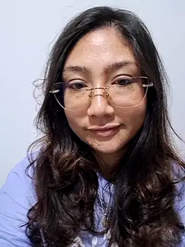 Snapshot of Mia_Ruiz chatting on November 2, 2025, 2:14 am Mia Ruiz online show from November 2, 2025, 2:14 am