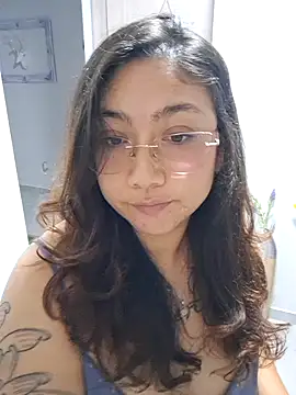 Snapshot of Mia_Ruiz chatting on November 30, 2025, 3:10 am Mia Ruiz online show from November 30, 2025, 3:10 am