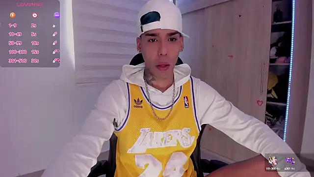 aldrinwhite online show from March 3, 2025, 2:04 pm