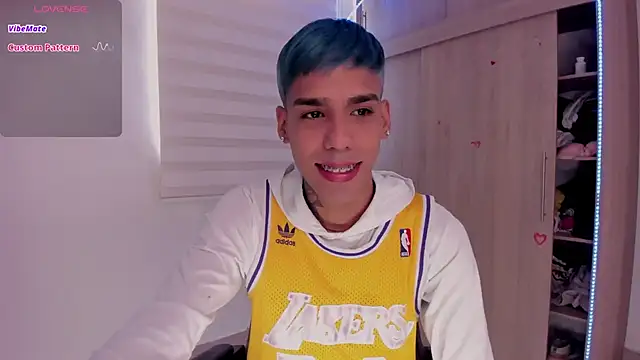 aldrinwhite online show from March 5, 2025, 3:40 pm