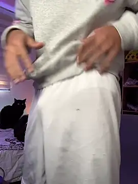 aldrinwhite online show from November 21, 2025, 3:44 pm