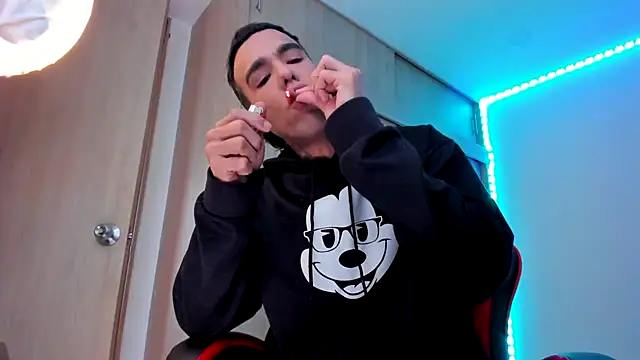 aldrinwhite online show from February 12, 2026, 5:08 pm