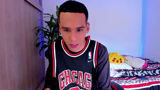 aldrinwhite online show from April 29, 2026, 5:17 pm