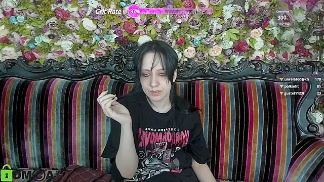 Snapshot of Medusa__Gorgona chatting on February 28, 2025, 5:37 pm Medusa Gorgona online show from February 28, 2025, 5:37 pm