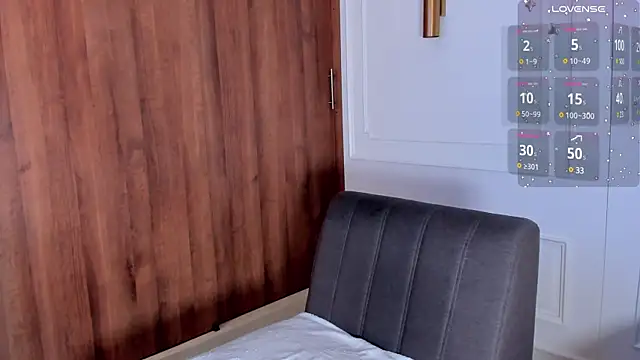 Snapshot of Chrishell_ chatting on December 1, 2024, 11:25 pm Chrishell online show from December 1, 2024, 11:25 pm