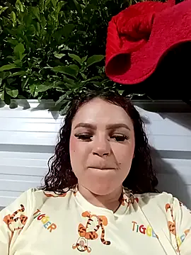 Mommy-Hot online show from March 4, 2026, 2:17 am