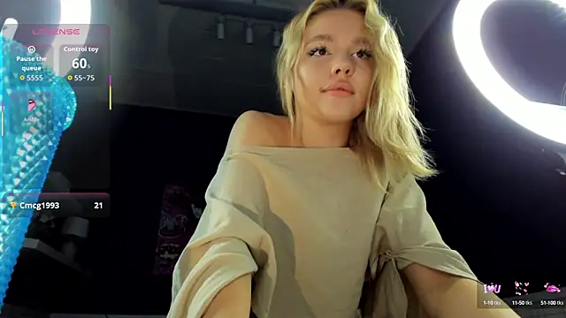 Snapshot of Anna_Robinson chatting on September 11, 2025, 1:28 am Anna Robinson online show from September 11, 2025, 1:28 am