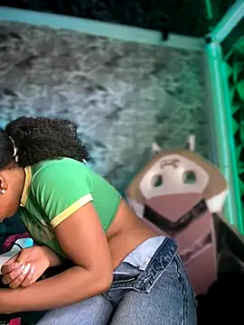 Melany Williams online show from November 14, 2025, 1:21 pm