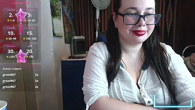 Cora Maro online show from July 28, 2026, 12:48 pm