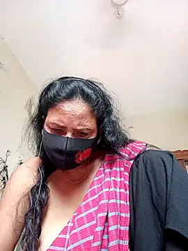Snapshot of Neha-Roy chatting on May 5, 2026, 4:53 am Neha-Roy online show from May 5, 2026, 4:53 am