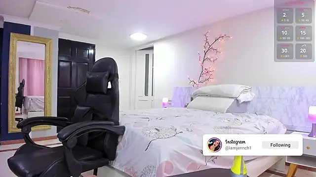 charolbruce 1 online show from January 13, 2026, 12:54 pm