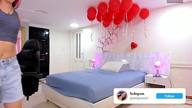 Snapshot of charolbruce_1 chatting on June 2, 2026, 12:07 pm charolbruce 1 online show from June 2, 2026, 12:07 pm