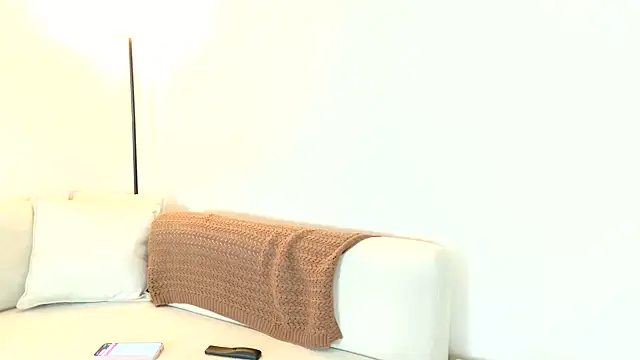 Snapshot of Zoe_Benson chatting on July 31, 2026, 12:15 pm Zoe Benson online show from July 31, 2026, 12:15 pm