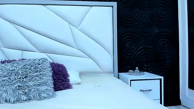 AbigailWilliams  online show from September 27, 2025, 11:04 am