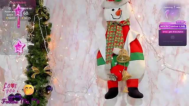 Snapshot of BarbieHotLaura chatting on December 27, 2024, 6:42 pm BarbieHotLaura online show from December 27, 2024, 6:42 pm