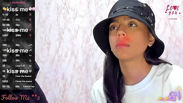 Snapshot of BarbieHotLaura chatting on January 11, 2025, 11:35 pm BarbieHotLaura online show from January 11, 2025, 11:35 pm