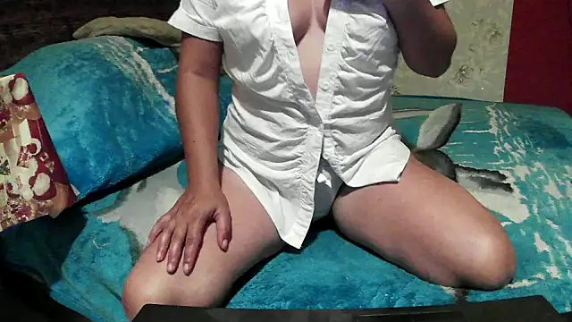 LisaPuree online show from September 13, 2025, 5:57 pm