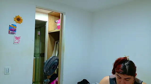 Snapshot of Gaby_Vegaa chatting on November 19, 2025, 10:10 pm Gaby Vegaa online show from November 19, 2025, 10:10 pm