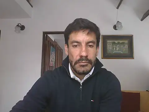 Snapshot of elkike1980 chatting on May 19, 2026, 4:24 pm elkike1980 online show from May 19, 2026, 4:24 pm