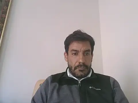 Snapshot of elkike1980 chatting on May 20, 2026, 1:50 pm elkike1980 online show from May 20, 2026, 1:50 pm