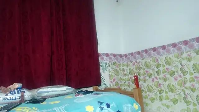 brillanteculo18 online show from January 3, 2025, 10:51 pm