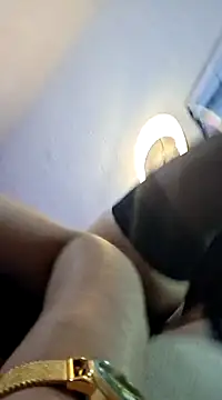 Snapshot of emmily_d chatting on December 18, 2024, 8:03 pm emmily d online show from December 18, 2024, 8:03 pm