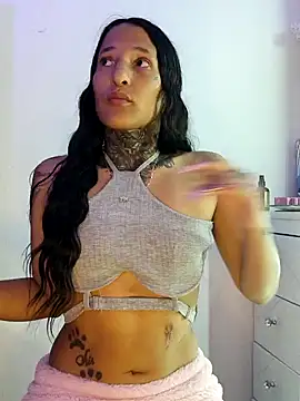 Nicole420squirt online show from February 5, 2025, 5:20 pm