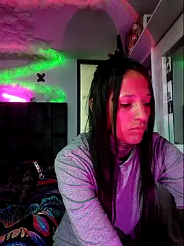 Nicole420squirt online show from September 22, 2025, 5:15 pm