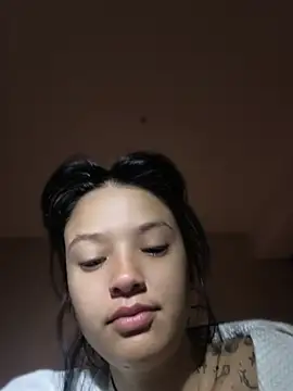 Snapshot of LorenRosse chatting on July 17, 2026, 10:58 pm LorenRosse online show from July 17, 2026, 10:58 pm