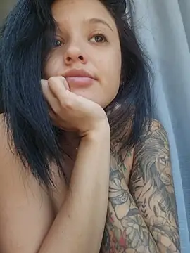 Snapshot of LorenRosse chatting on July 26, 2026, 2:42 am LorenRosse online show from July 26, 2026, 2:42 am