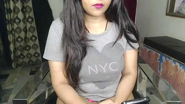 Snapshot of aarushi_sharmaa chatting on September 24, 2025, 8:34 pm aarushi sharmaa online show from September 24, 2025, 8:34 pm