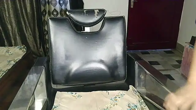 Snapshot of aarushi_sharmaa chatting on October 15, 2025, 5:07 am aarushi sharmaa online show from October 15, 2025, 5:07 am