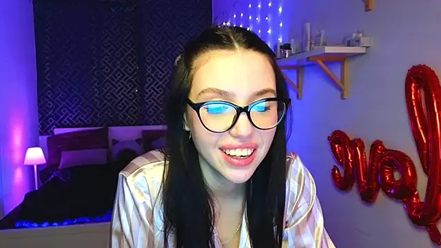 AliceSpark online show from February 6, 2025, 9:06 pm