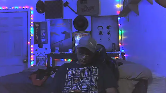 Snapshot of Buffshagswell chatting on May 19, 2026, 9:10 pm Buffshagswell online show from May 19, 2026, 9:10 pm