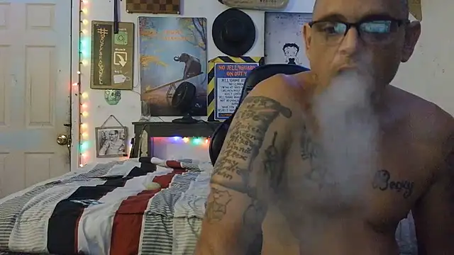 Snapshot of Buffshagswell chatting on June 27, 2026, 5:18 pm Buffshagswell online show from June 27, 2026, 5:18 pm
