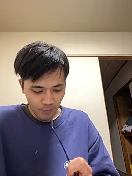 Snapshot of ryusei18570 chatting on December 4, 2025, 1:09 pm ryusei18570 online show from December 4, 2025, 1:09 pm