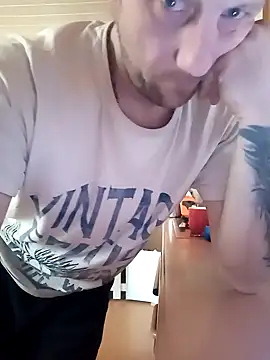 Wishes813 online show from March 17, 2026, 10:51 am