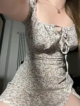NickiLike online show from June 1, 2026, 6:42 pm