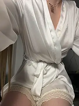 NickiLike online show from June 17, 2026, 6:53 pm