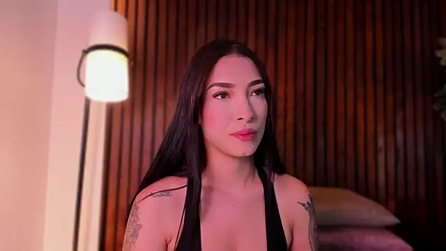 Jennmiiller  online show from December 22, 2025, 12:13 pm