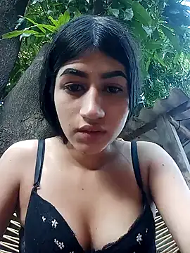 Snapshot of Julix_A chatting on January 19, 2025, 3:21 pm Julix A online show from January 19, 2025, 3:21 pm