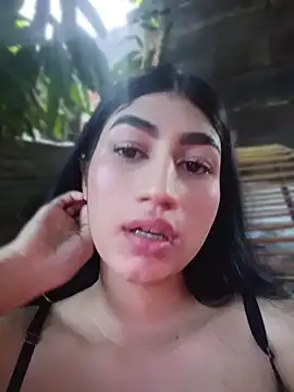 Snapshot of Julix_A chatting on June 19, 2026, 9:51 pm Julix A online show from June 19, 2026, 9:51 pm