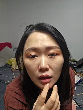 rami0428 online show from February 12, 2026, 3:56 am