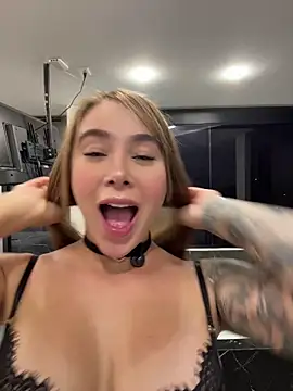 Snapshot of Lanataylor- chatting on May 10, 2026, 12:05 am Lanataylor- online show from May 10, 2026, 12:05 am