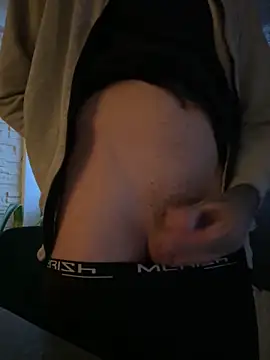 hottwoboys online show from December 10, 2024, 7:37 am