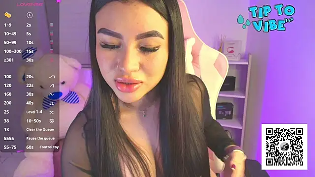 Snapshot of Liujunne2 chatting on February 9, 2025, 11:46 pm Liujunne2 online show from February 9, 2025, 11:46 pm