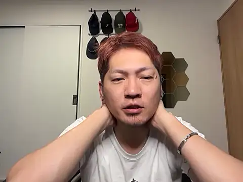 Snapshot of kensnb chatting on October 18, 2025, 8:42 pm kensnb online show from October 18, 2025, 8:42 pm