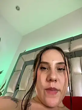  ISABELLA HOT  online show from November 30, 2025, 12:36 am