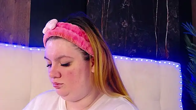 MelanieBrownn online show from March 10, 2026, 5:34 am