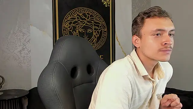 Desmon Clark online show from January 3, 2025, 10:51 pm